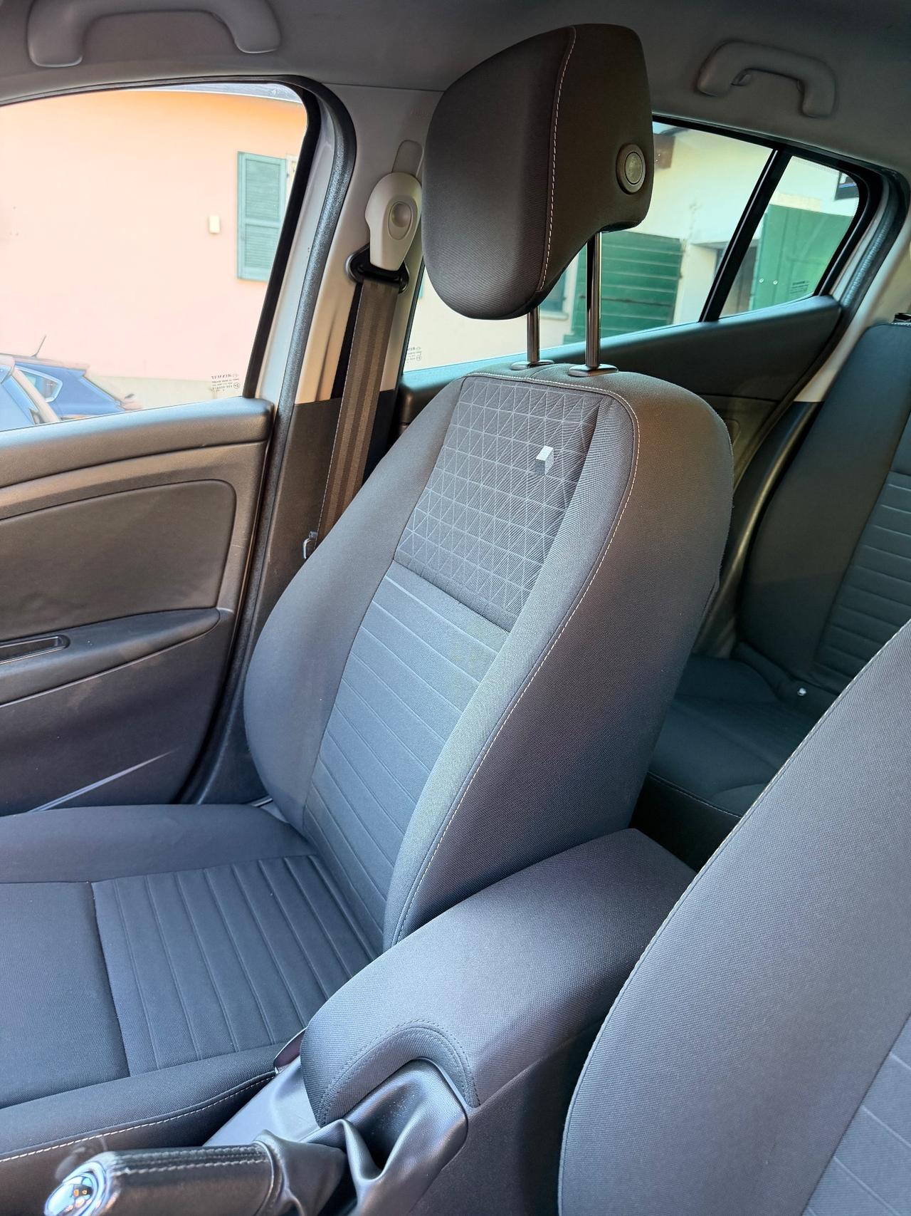 Renault MEGANE dCi 110CV LIMITED KMCERT GARANZ UNICOPR