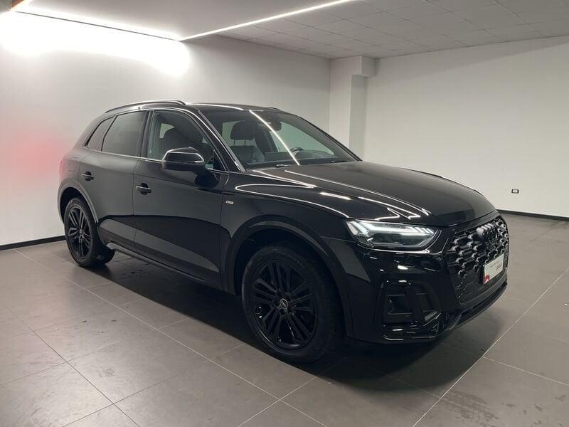 Audi Q5 40 TDI QUATTRO S TRONIC S LINE IDENTITY BLACK