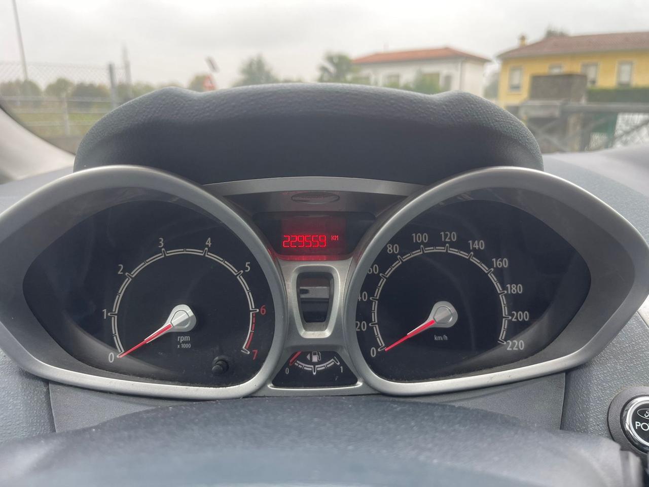 Ford Fiesta 1.4 5 porte Bz.- GPL Titanium