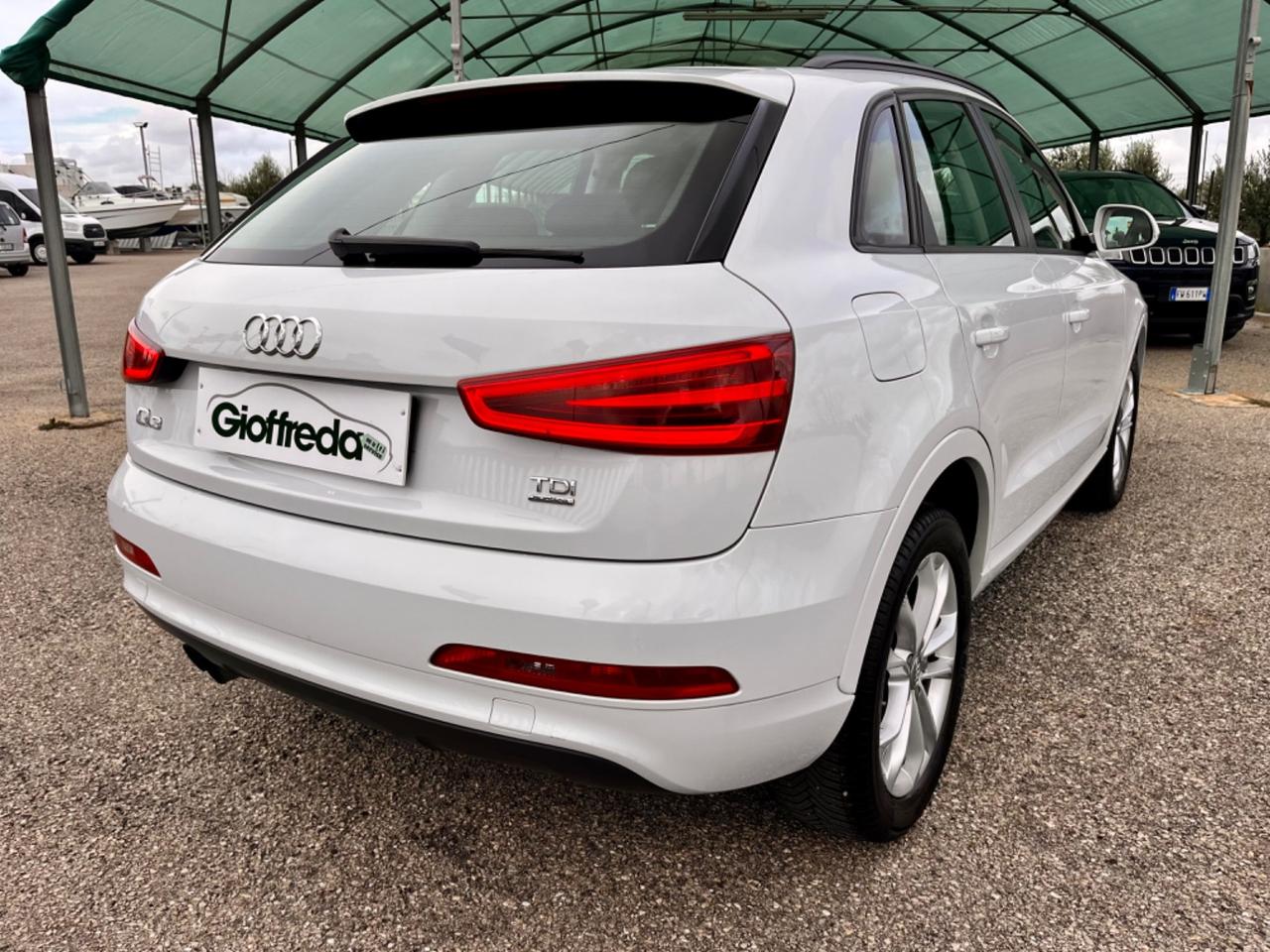 Audi Q3 2.0 TDI quattro Business