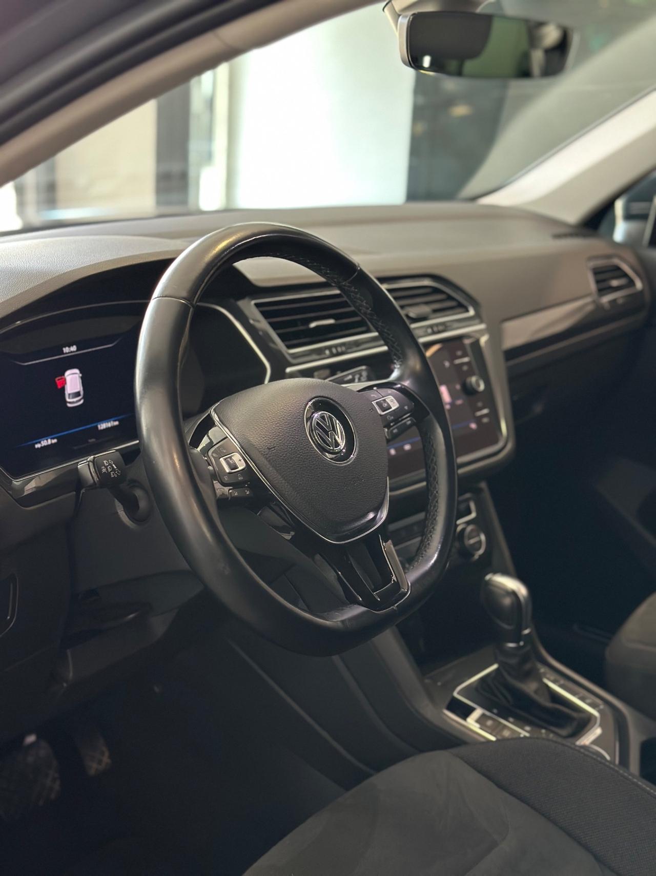 Volkswagen Tiguan 2.0 TDI SCR DSG 4MOTION R-LINE