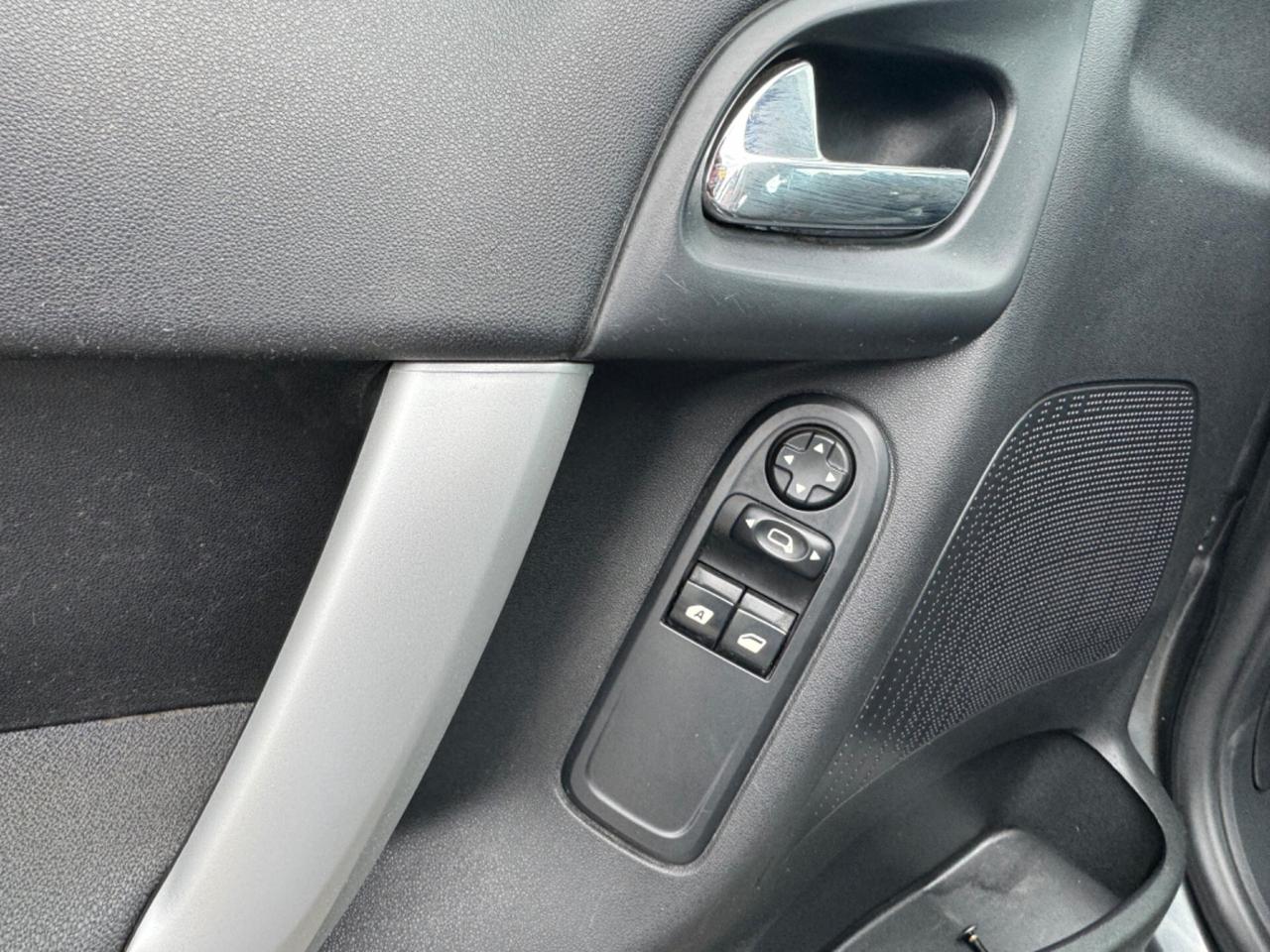 Citroen C3 1.4 HDi 70 Exclusive 2012 ok neopatentati