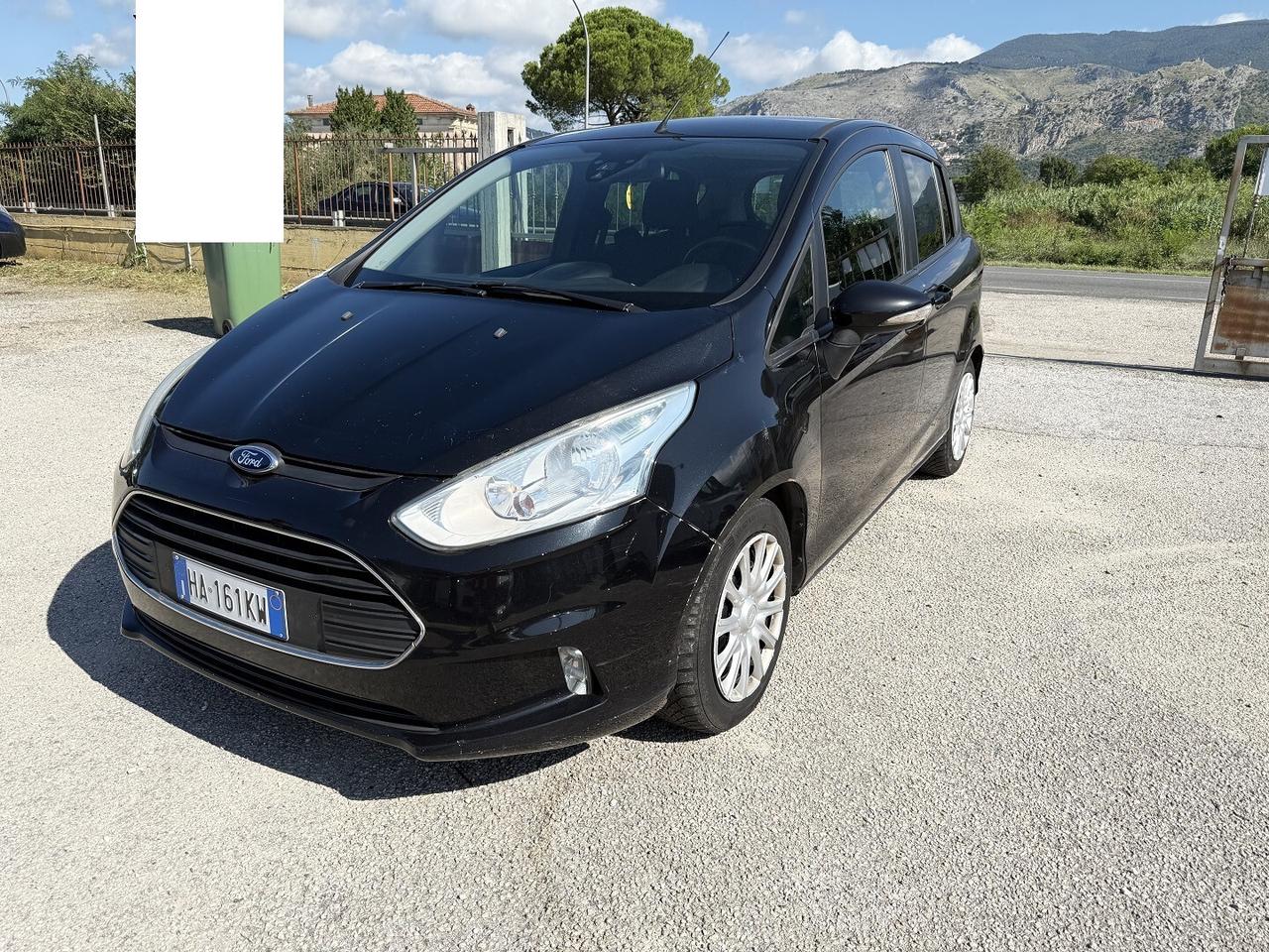 FORD B MAX ADATTA NEOPATENTATI