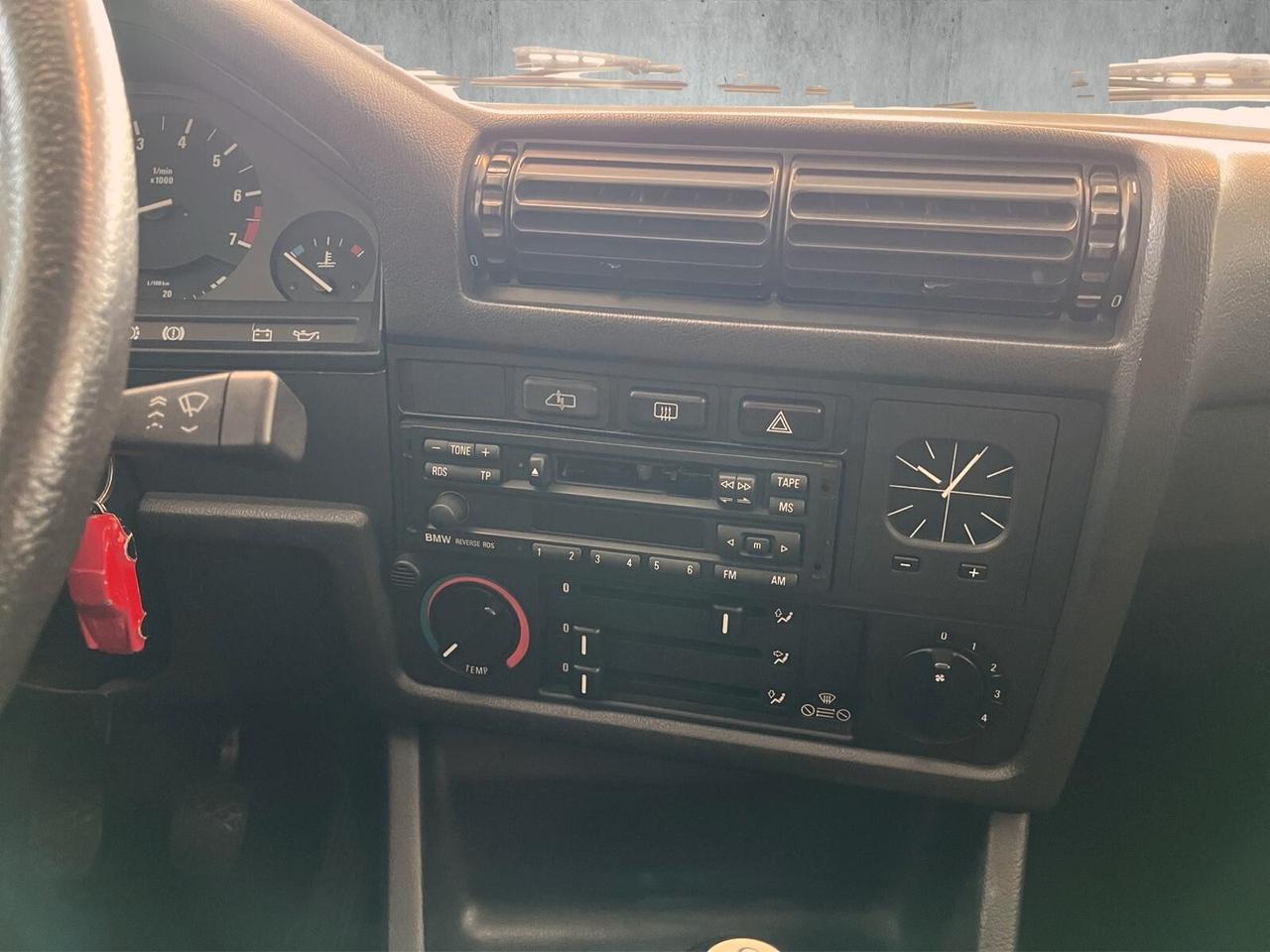 Bmw 318i 4 porte