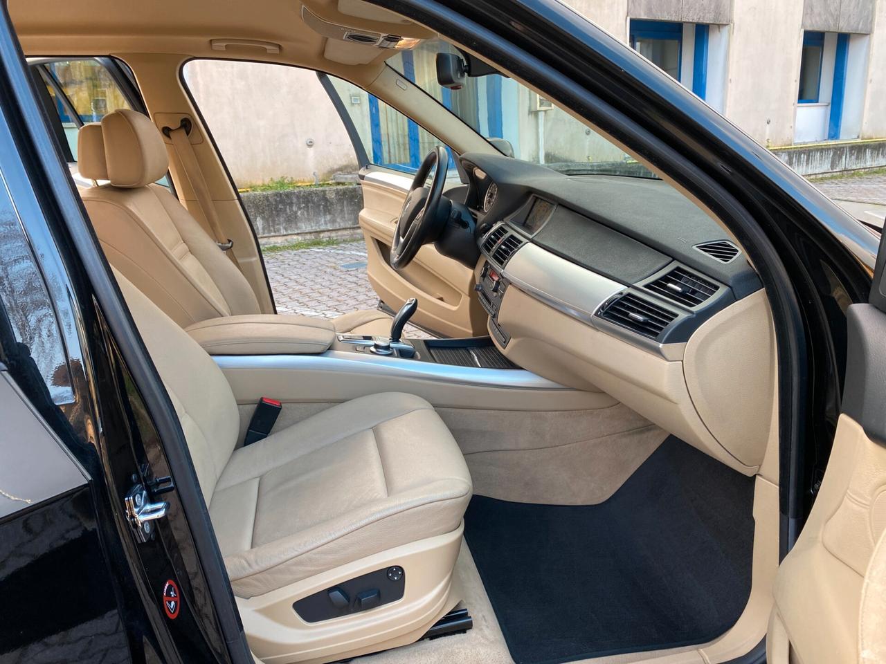 Bmw X5 3.0d 7Posti Gancio Traino Navi