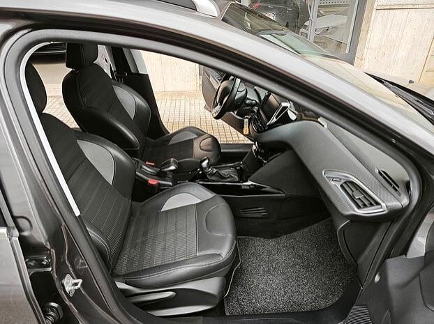 PEUGEOT 2008 1.6 HDi 100 cv *89.000 KM* - 2017