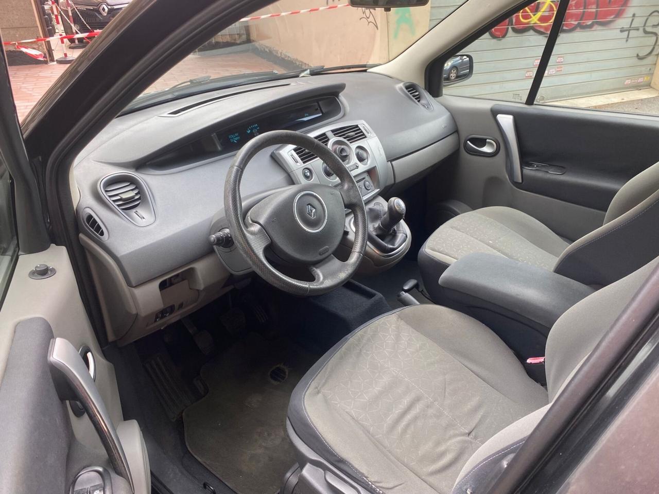 Renault Scenic Grand Scénic 1.5 dCi/105CV Serie Speciale