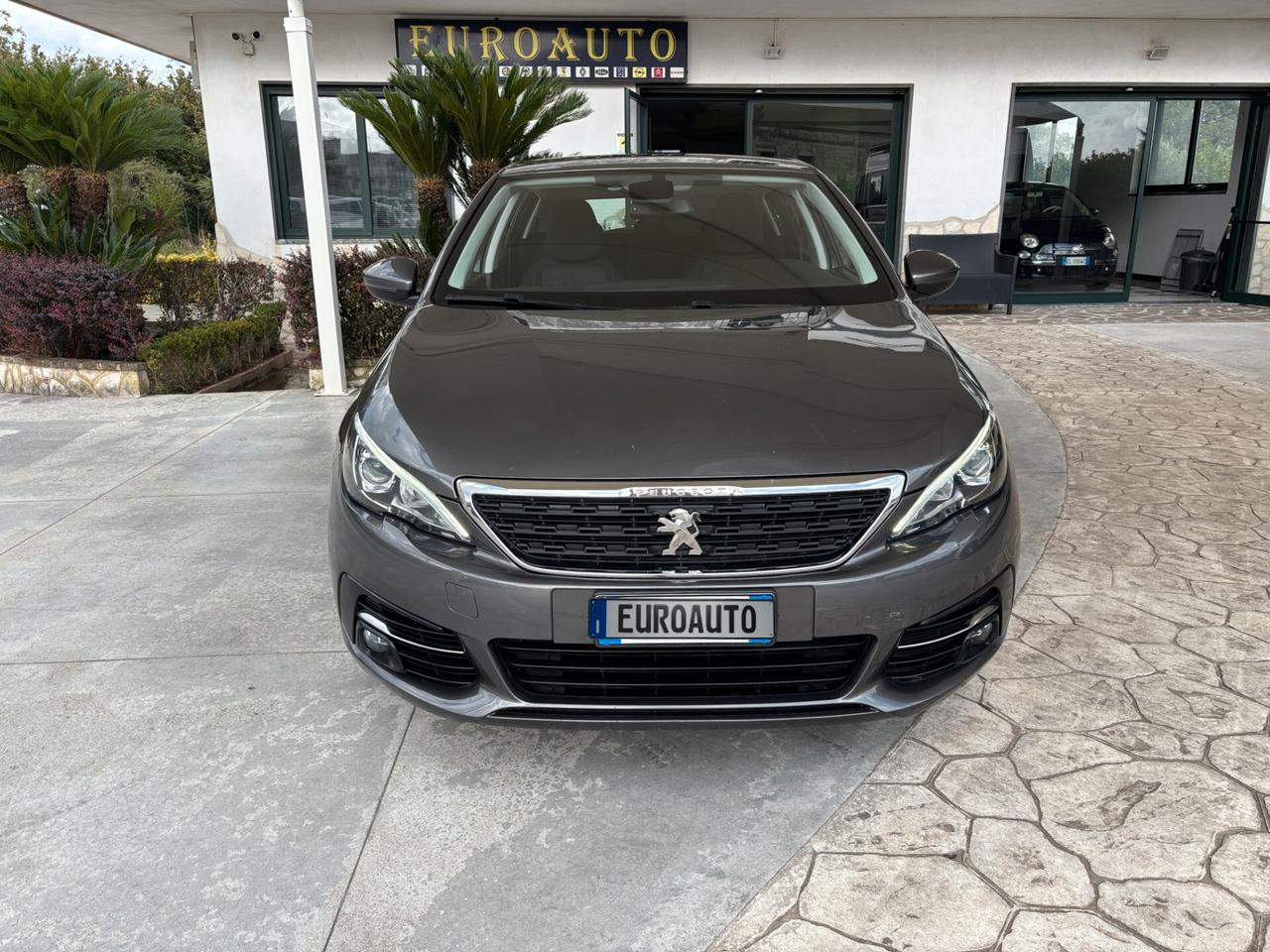 Peugeot 308 BlueHDi 130 S&S Business