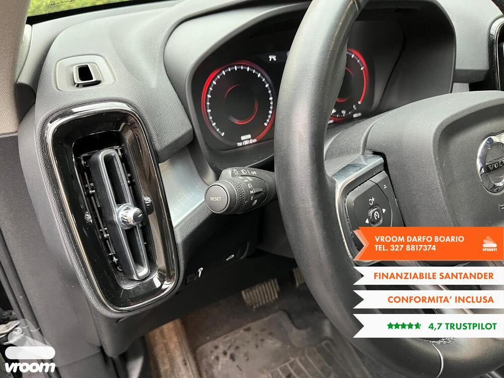 VOLVO XC40 (2017-->) XC40 T2 Geartronic Momentum