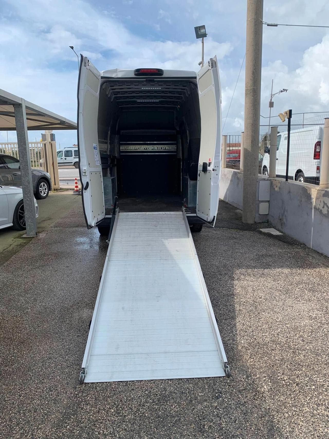 Fiat Ducato Maxi tetto alto Pedana estraibile