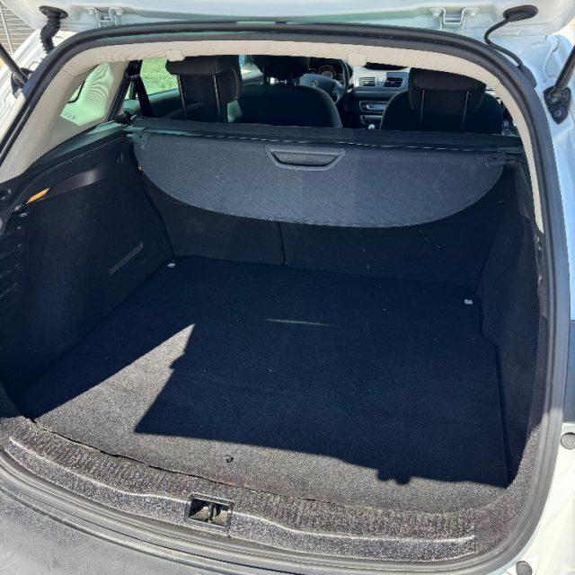 RENAULT Megane STATION WAGON 1.5 DCI AUTOCARRO N1 - 2016