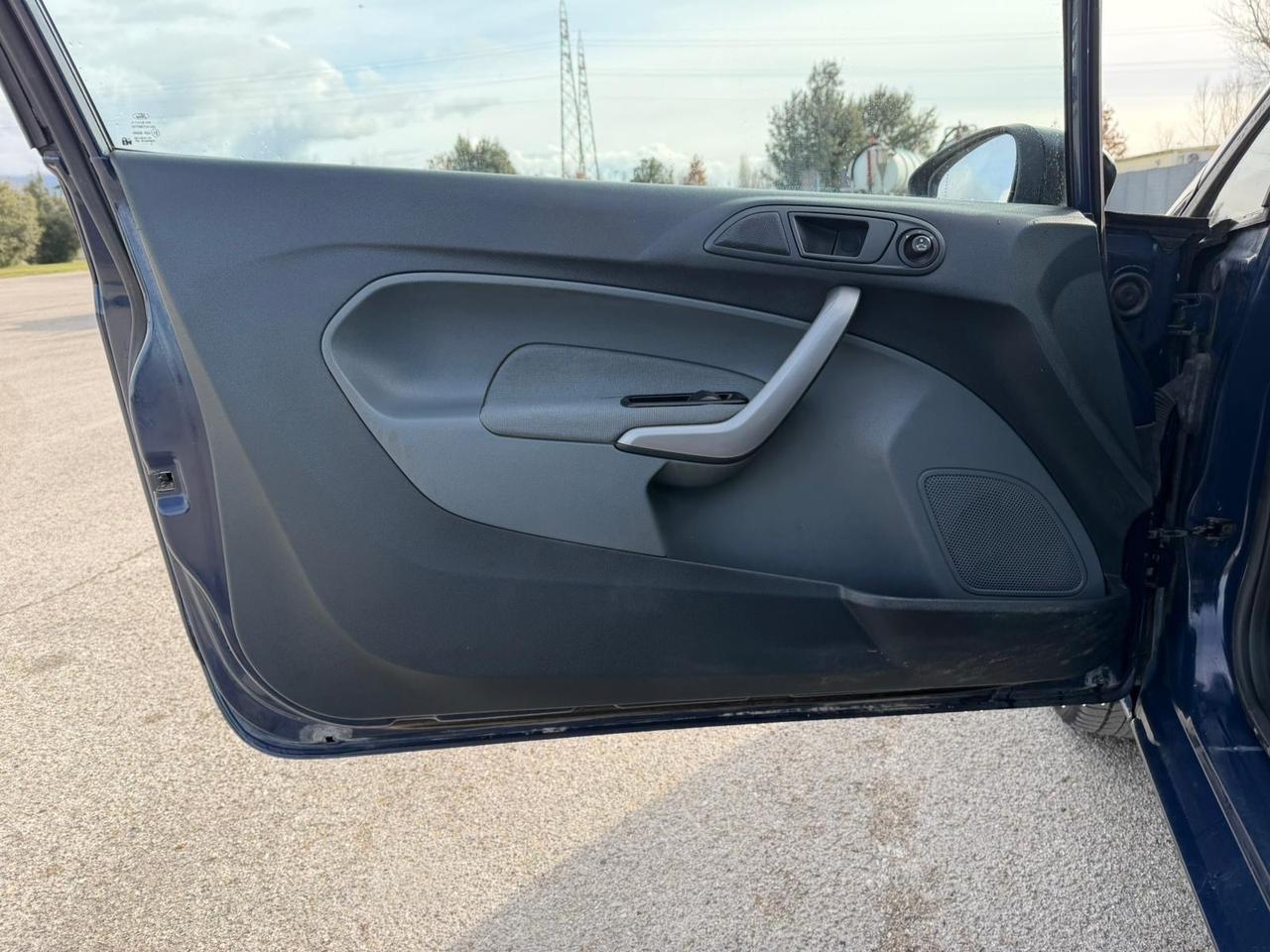 Ford Fiesta 1.4 3 porte Bz.- GPL Titanium