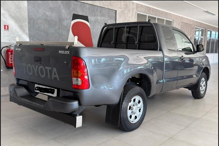 Toyota Hilux 2.5 D-4D 4WD 2p. Extra Cab DLX