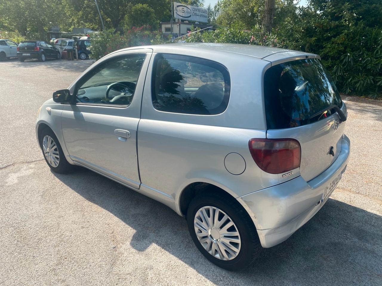 Toyota Yaris 1.0i 16V cat 3 porte Sol