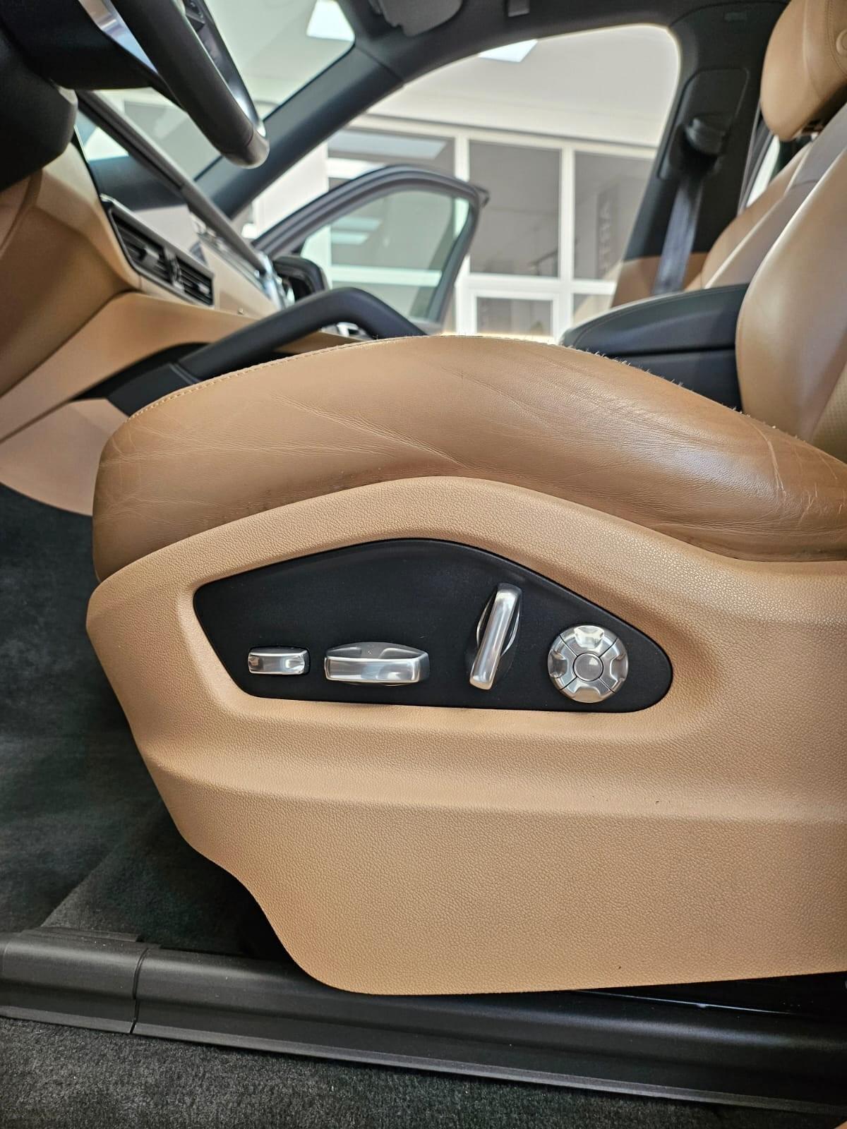 Porsche Cayenne 3.0 V6