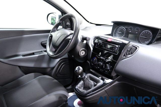 LANCIA Ypsilon 1.2 69 CV 5 PORTE SILVER NEOPATENTATI