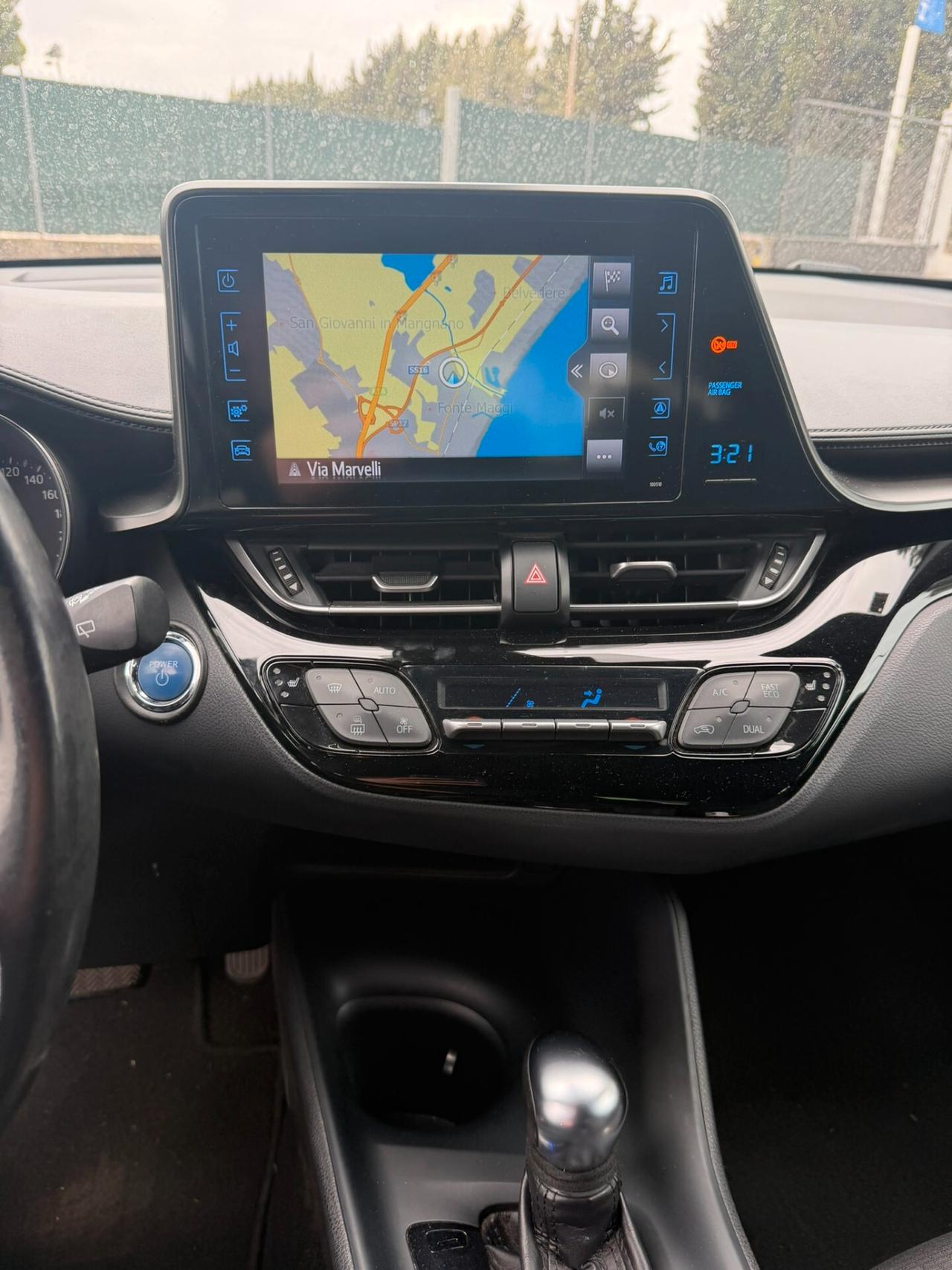 Toyota C-HR 1.8 Hybrid E-CVT Business
