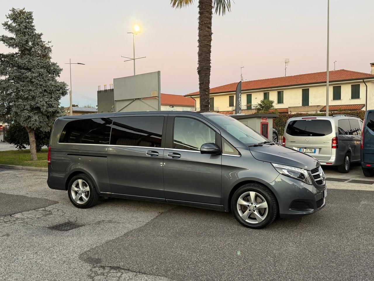 Mercedes-benz V 220 d Automatic 4Matic Sport Extralong 7 posti