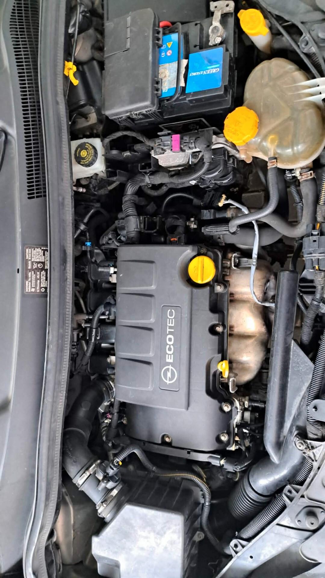 Opel Corsa 1.2 5 porte Club