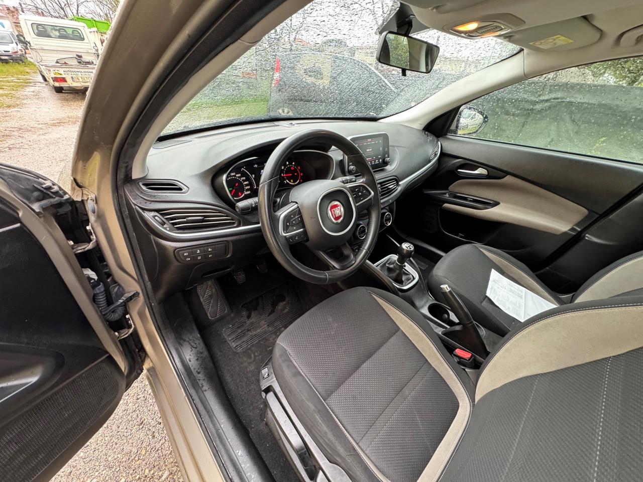 Fiat Tipo 5 porte sw MOTORE CONSUMA OLIO