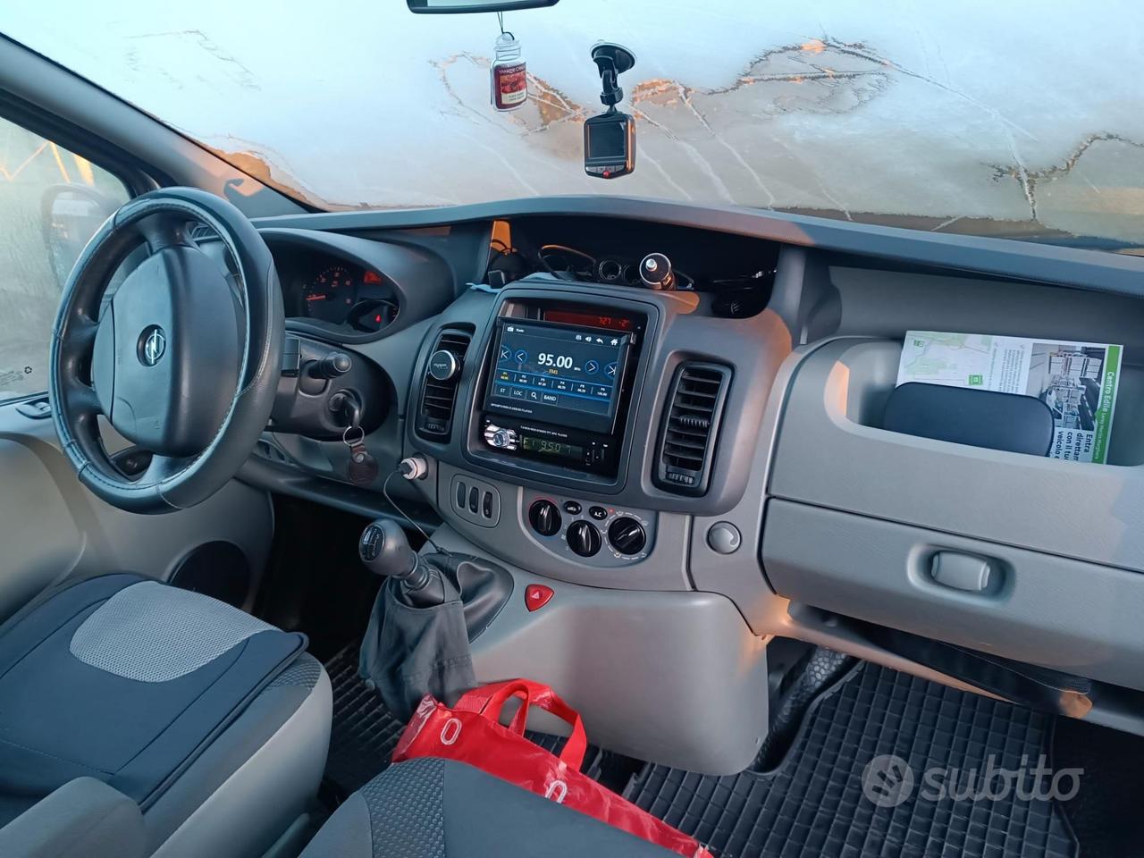 Opel Vivaro 9 posti