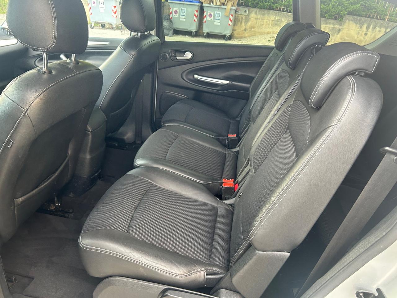 Ford S-Max 2.0 TDCi 140CV Titanium 7 Posti