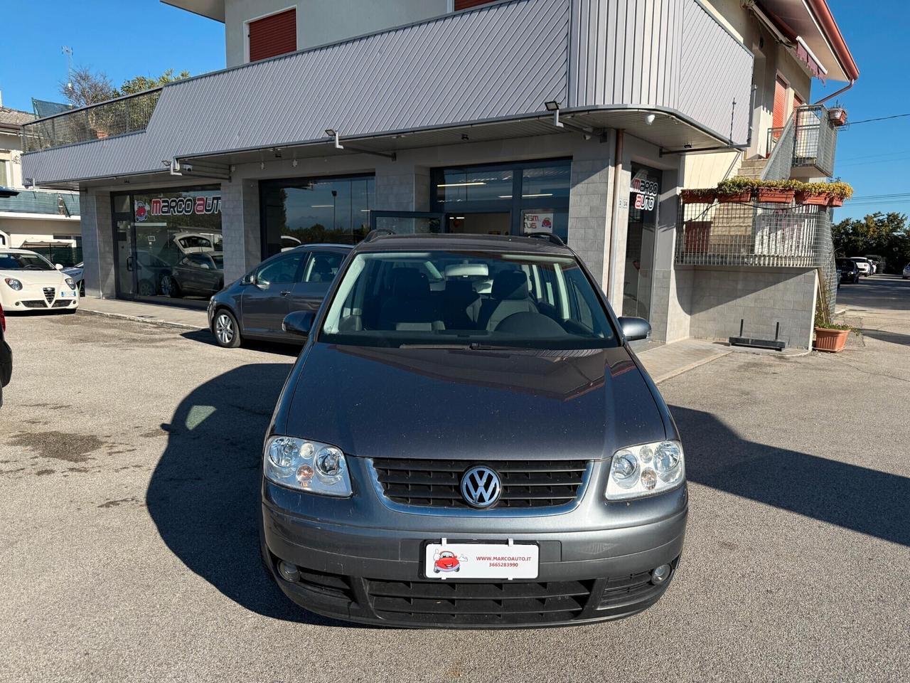 Volkswagen Touran 1.9 Diesel Cambio Automatico Neopatentati