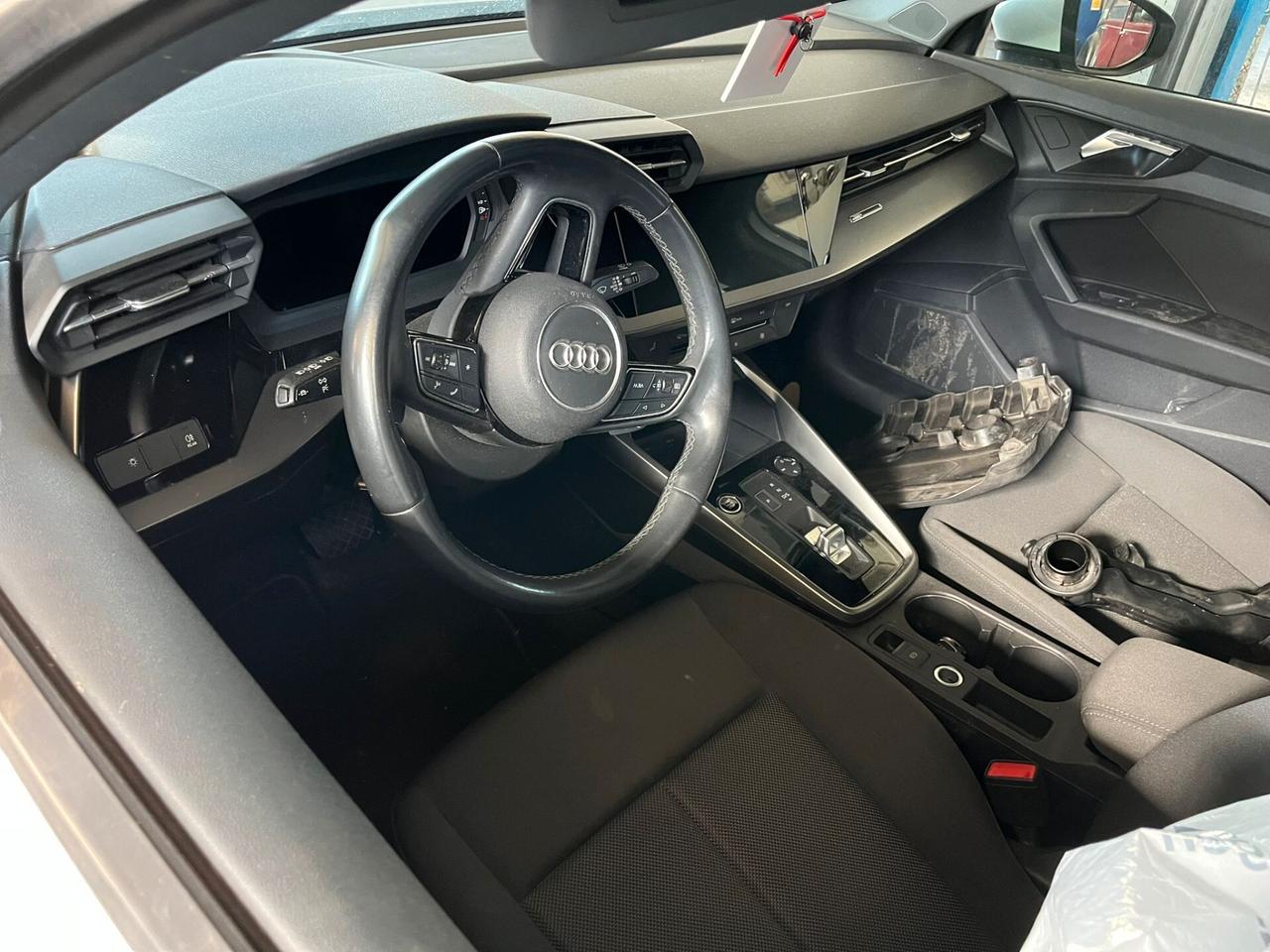 Audi A3 Sedan 35 TFSI S tronic
