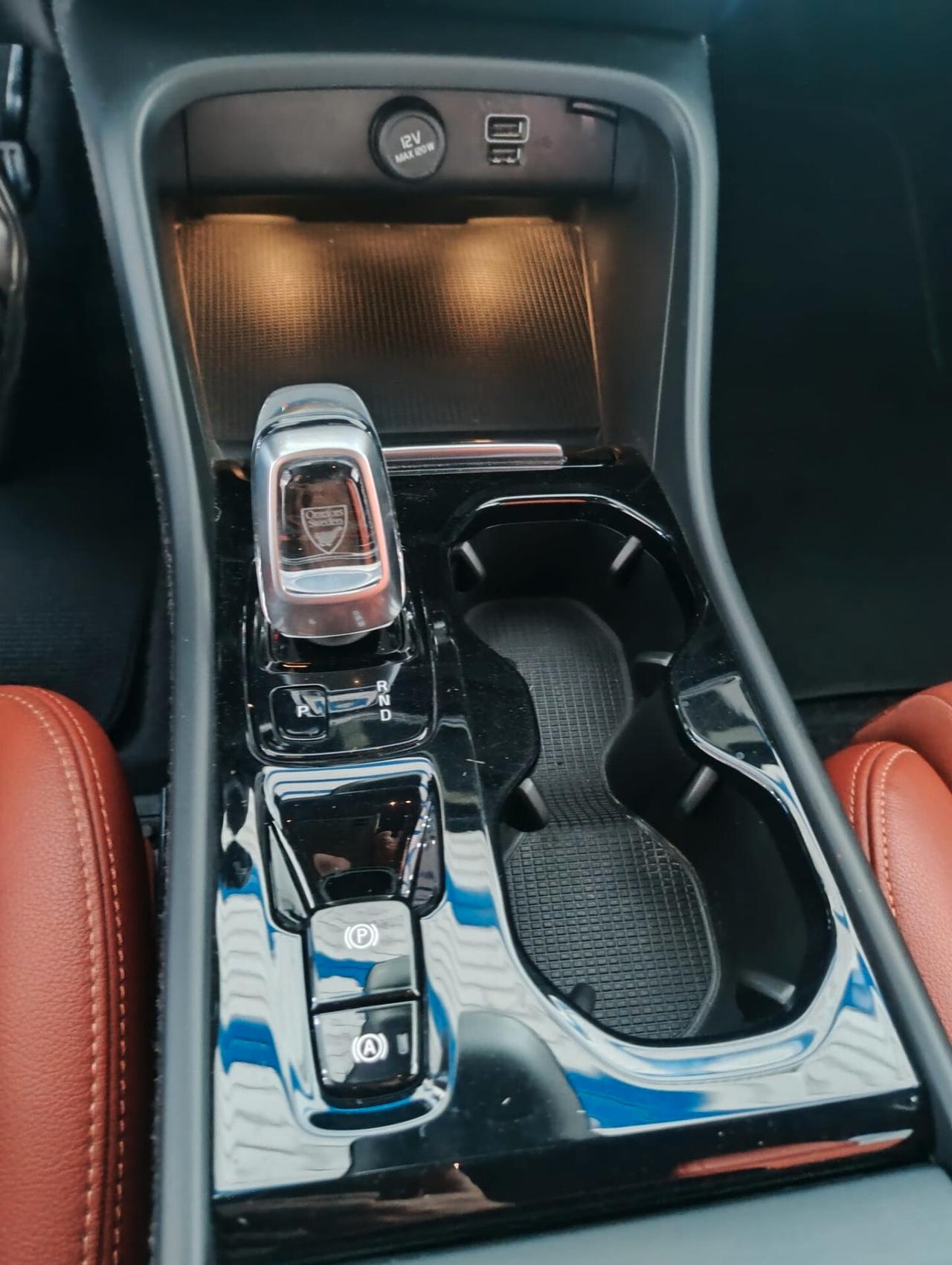 Volvo XC40 D3 Geartronic Inscription Autocarro N1