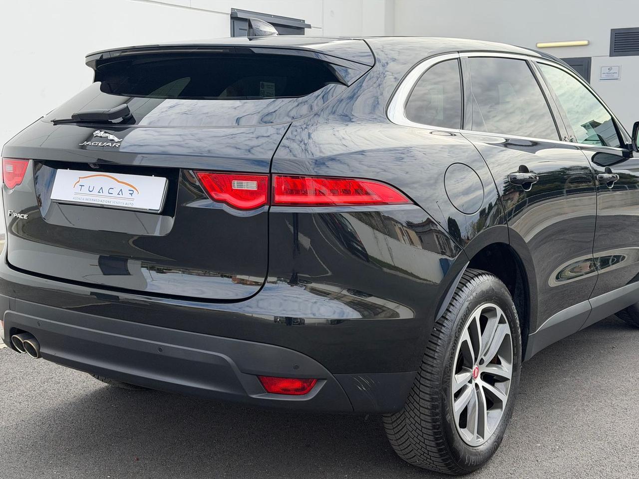 Jaguar F-Pace 2.0 20d Turbo Prestige #10220
