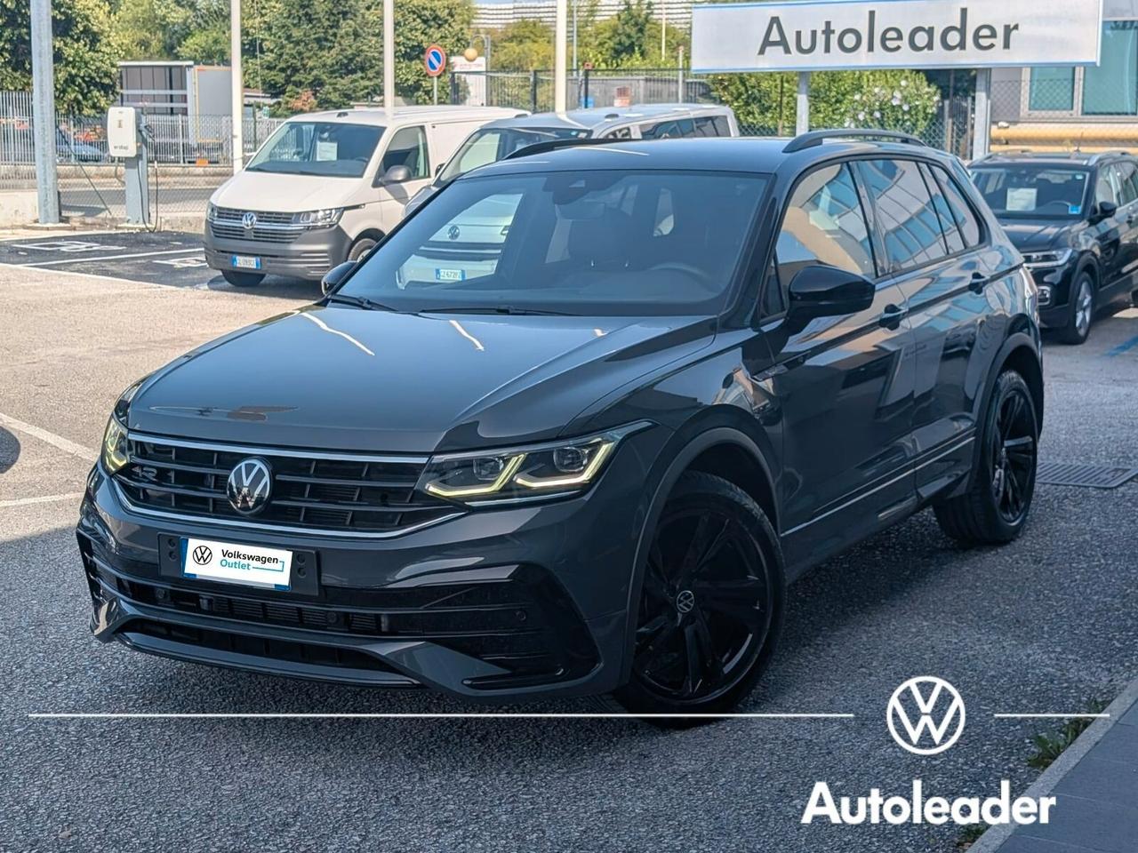 Volkswagen Tiguan R-Line 2.0 TDI 150 CV SCR DSG SOLO 27.000 Km