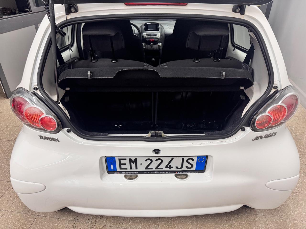 Toyota Aygo 1.0 68 Cv 5 Porte Lounge - 2012