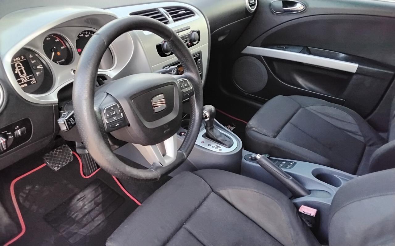 Seat Leon 2.0 TDI DPF DSG Style (MY09)