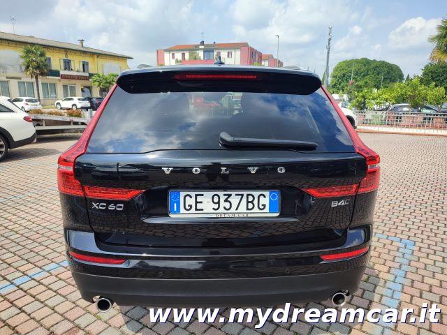 VOLVO XC60 B4 (d) AWD Geartronic Momentum
