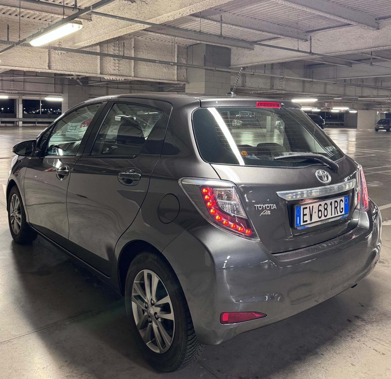 Toyota Yaris 1.0 5 porte Lounge