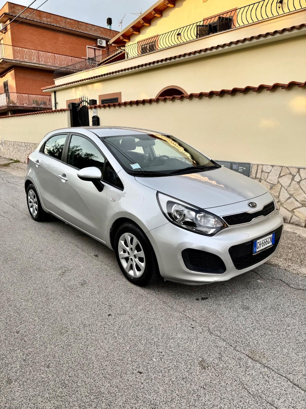 Kia Rio 1.2 CVVT 5p. Cool