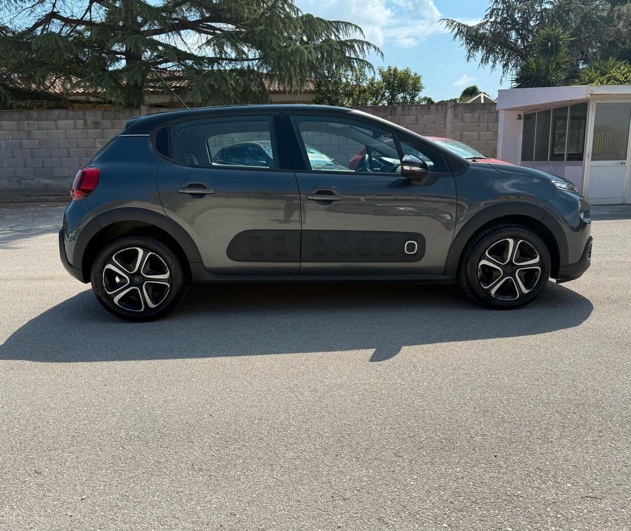 Citroen C3 PureTech 82 Shine - MOTORE NUOVO