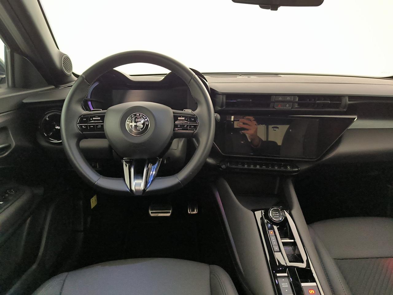 Alfa Romeo Junior 1.2 ibrida speciale 145cv edct6