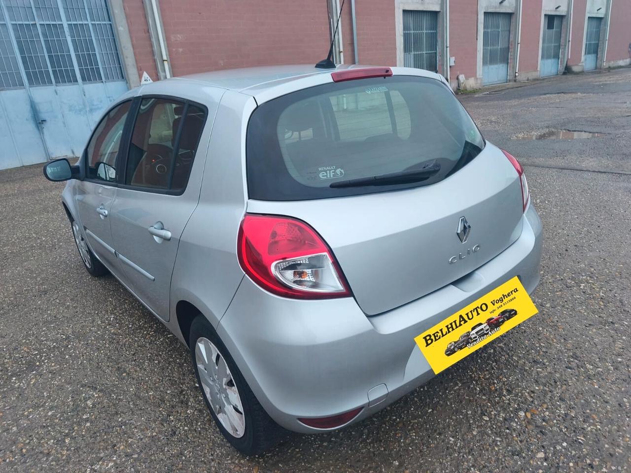 Renault Clio 2011----1.5 Diesel Neopatentati