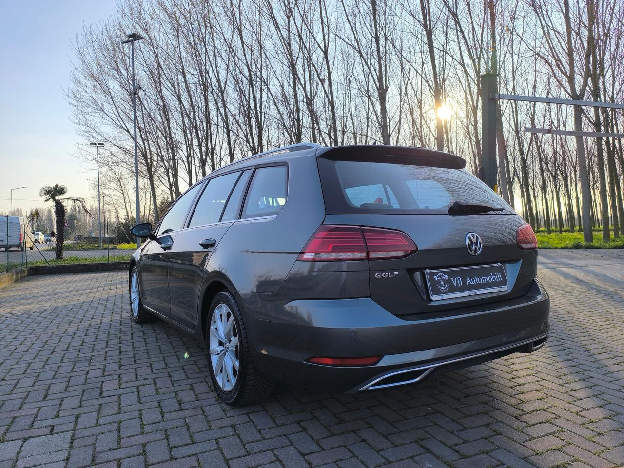 Volkswagen Golf Variant 2.0 TDI Executive BlueMotion Technology