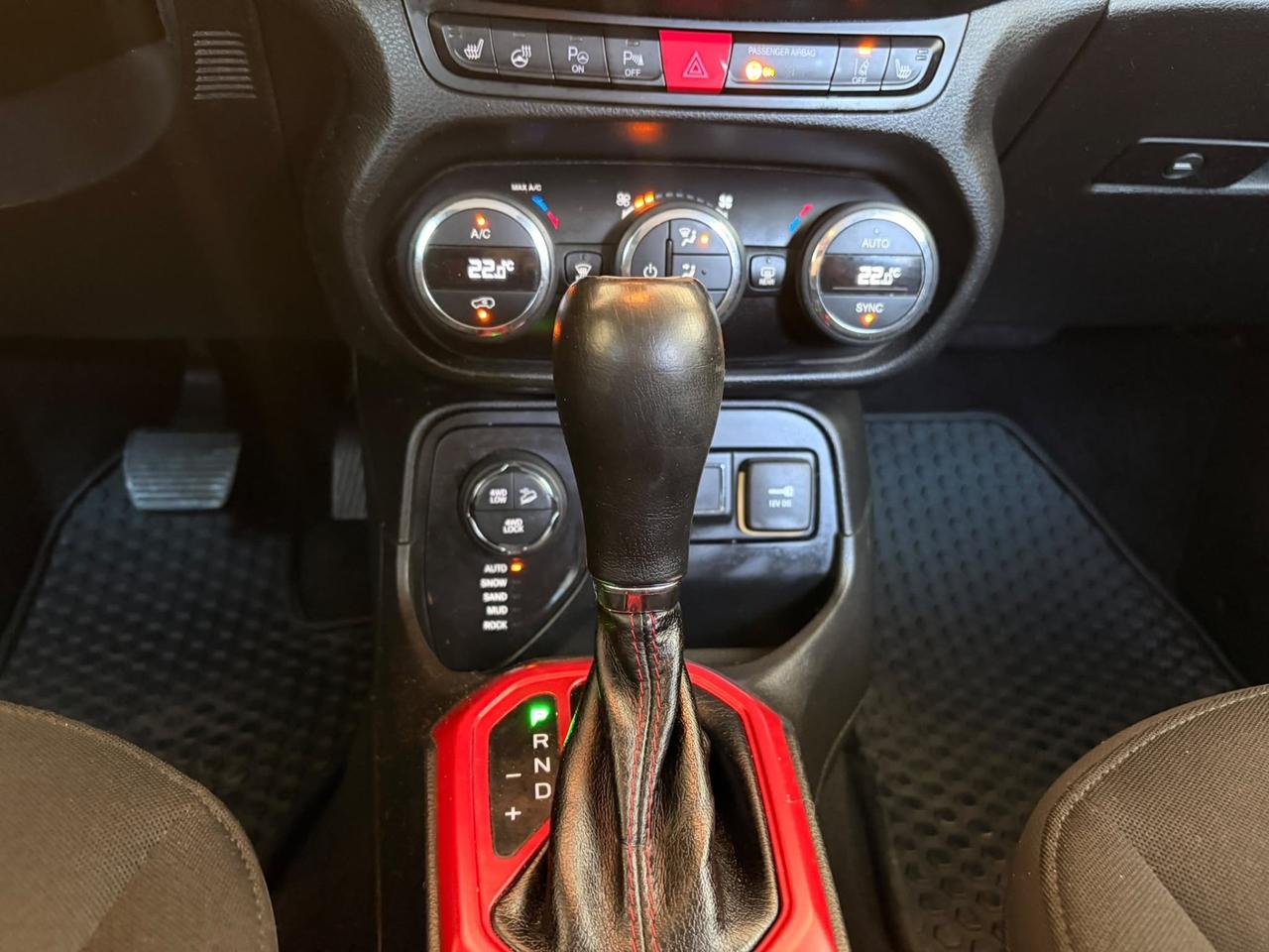 Jeep Renegade 2.0 Mjt 170CV 4WD Active Drive Low Trailhawk