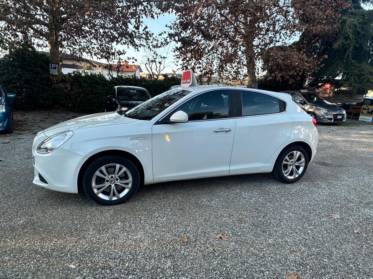 Alfa Romeo Giulietta 2.0 JTDm-2 140 CV Distinctive