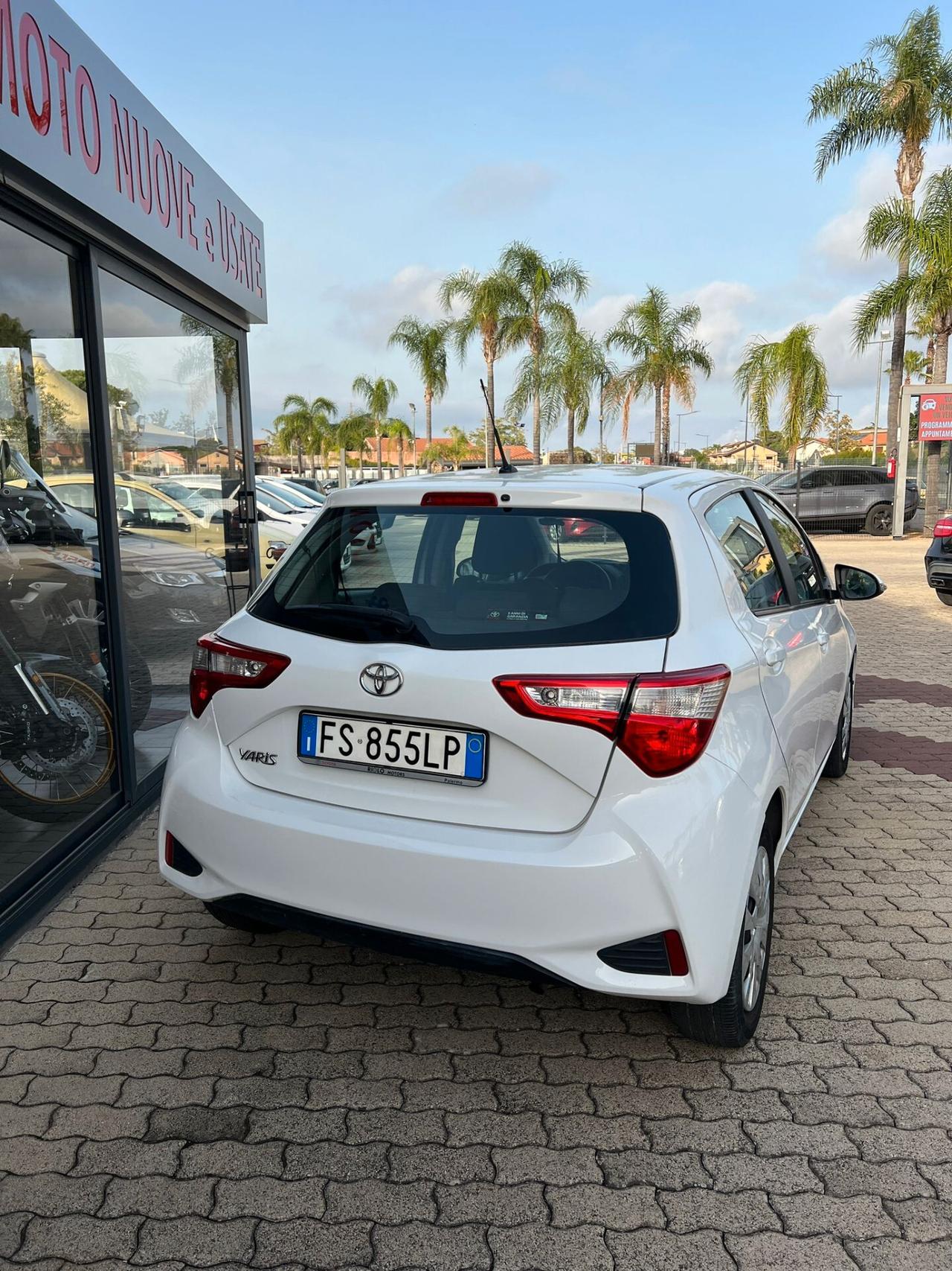 Toyota Yaris 1.0 72 CV 5 porte Cool