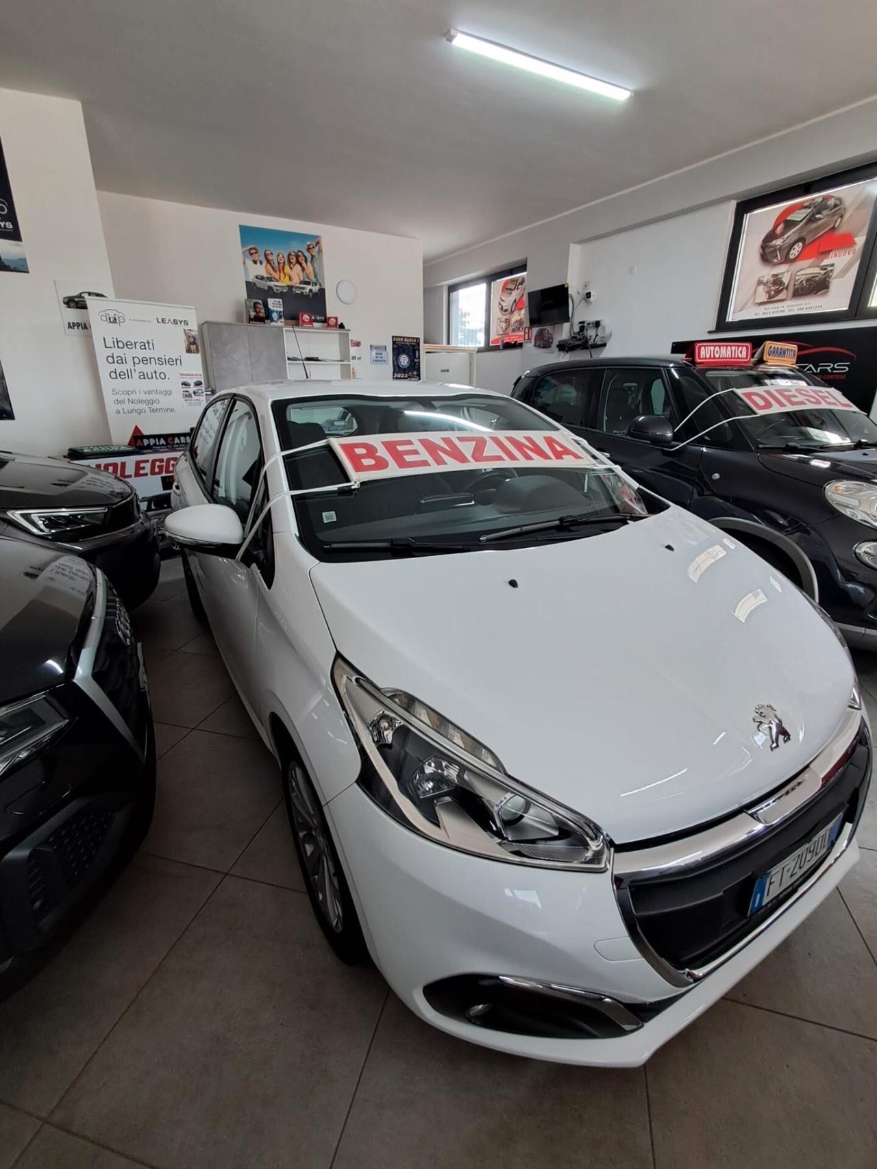 Peugeot 208 PureTech 82 5 porte Allure