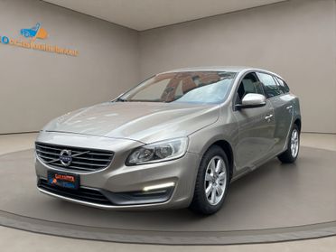 Volvo V60 SW - SERVICE COMPLETO