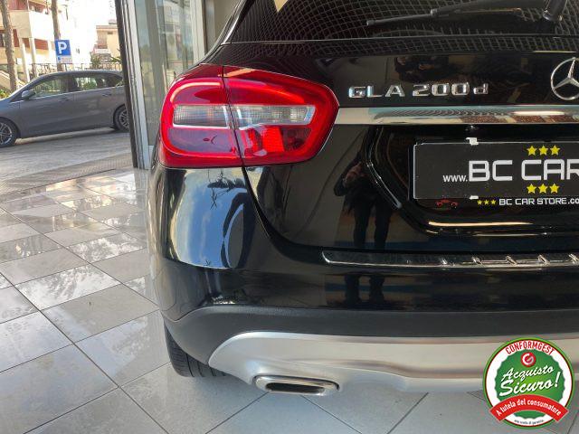 MERCEDES-BENZ GLA 200 d Sport *CAMERA*NAVI*PELLE
