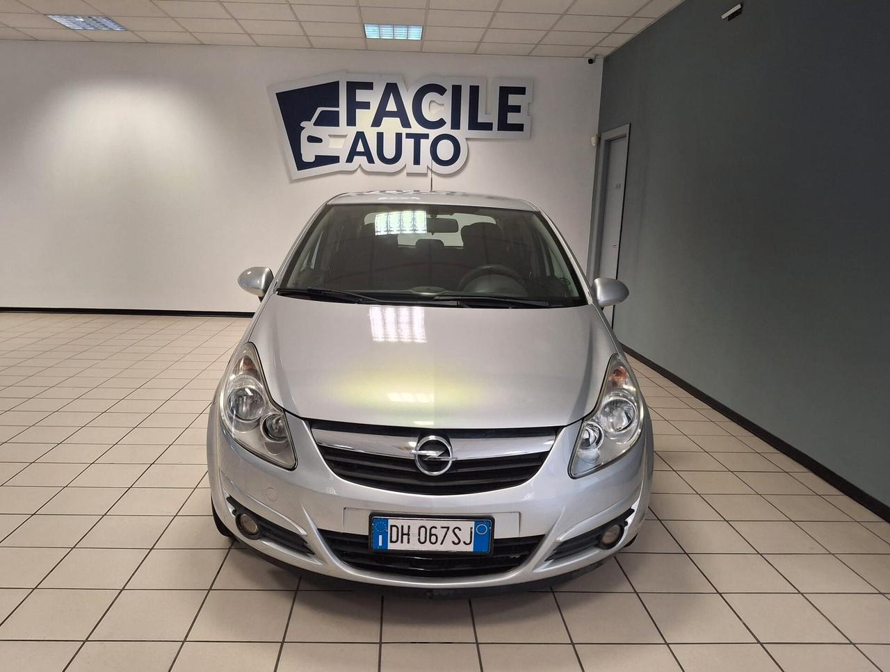 Opel Corsa 1.2 5 porte Cosmo