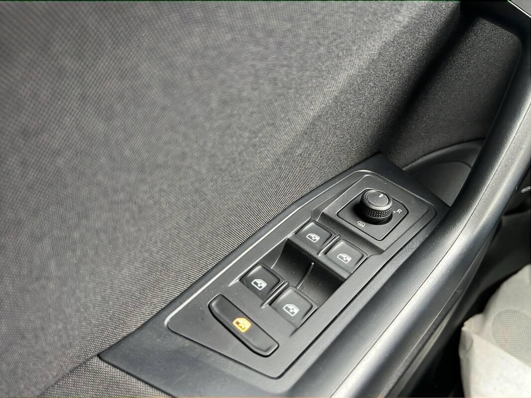 Volkswagen T-Roc 1.0 tsi Life 110cv Con CARPLAY