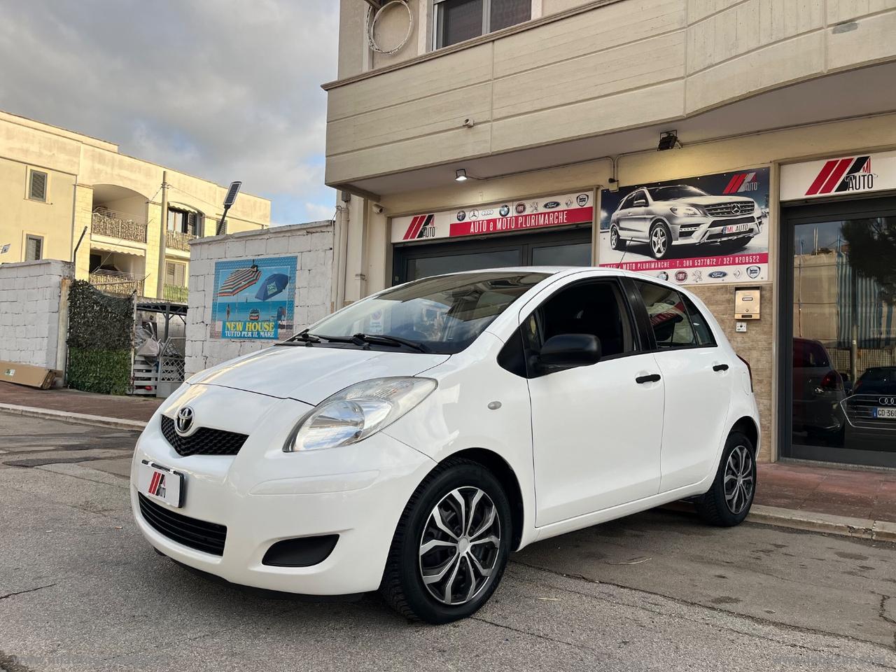 TOYOTA Yaris 1.4 D-4D 5p. Sol
