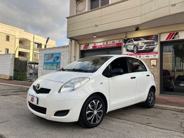 TOYOTA Yaris 1.4 D-4D 5p. Sol